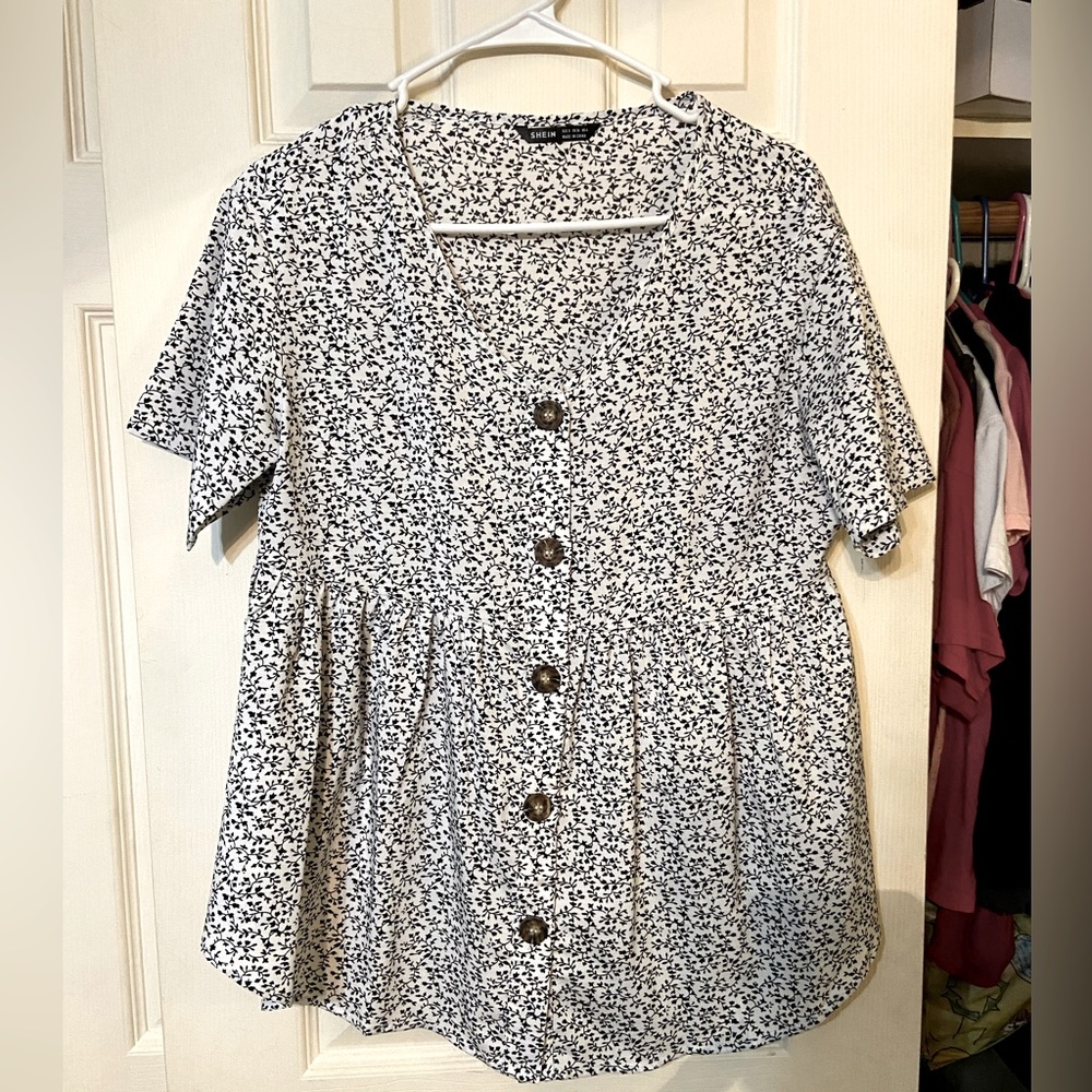 Short sleeve blouse